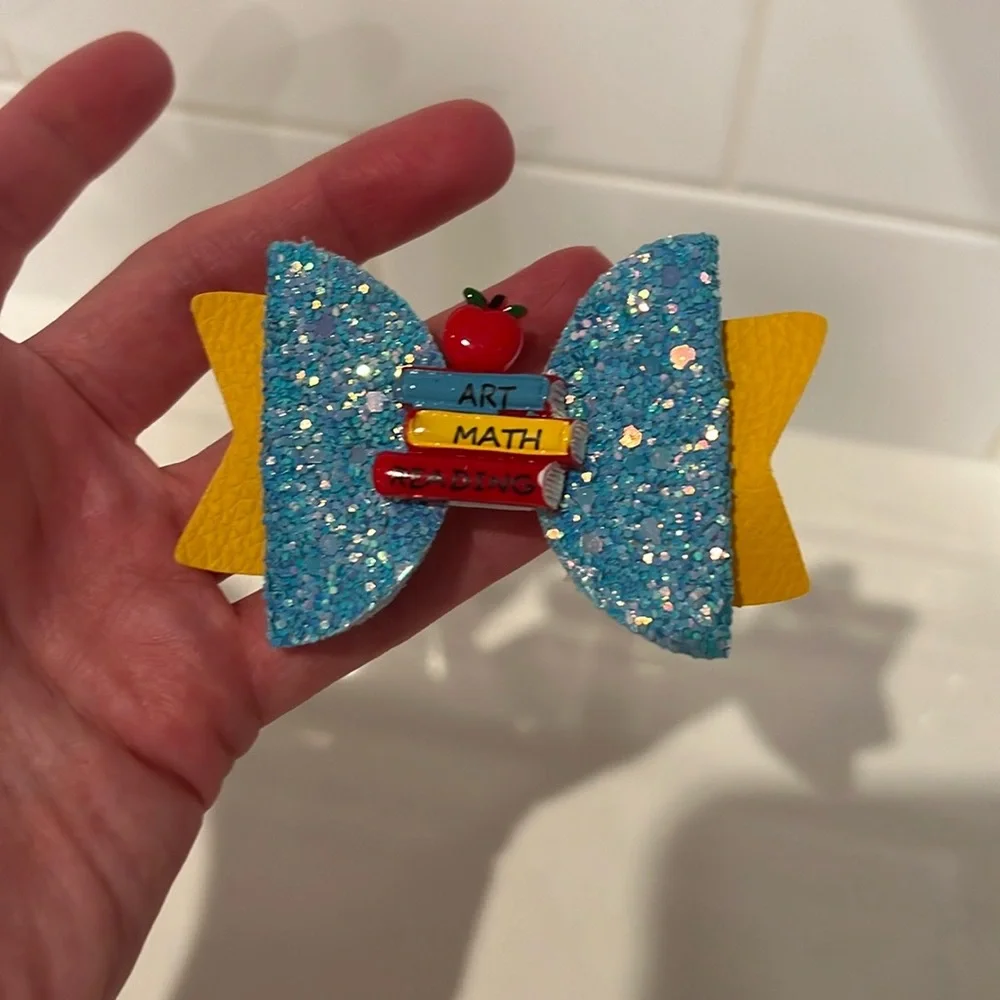 Sooo cute!! Girls’ Small Leather Bows For School! 15 total! Great For Gifting!